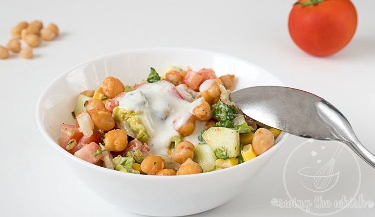 Mediterranean Crispy Chickpea Salad