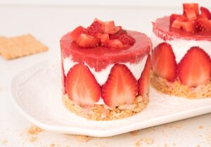 no bake strawberry dessert